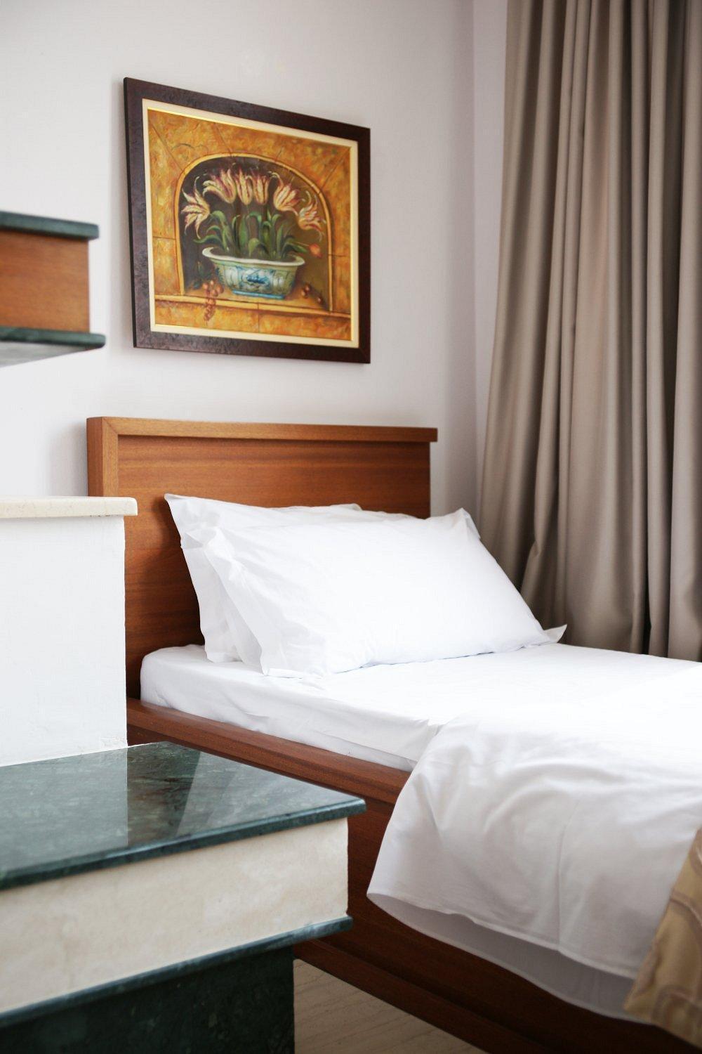 Adorn - Handwritten Collection Hotell Tiranë
